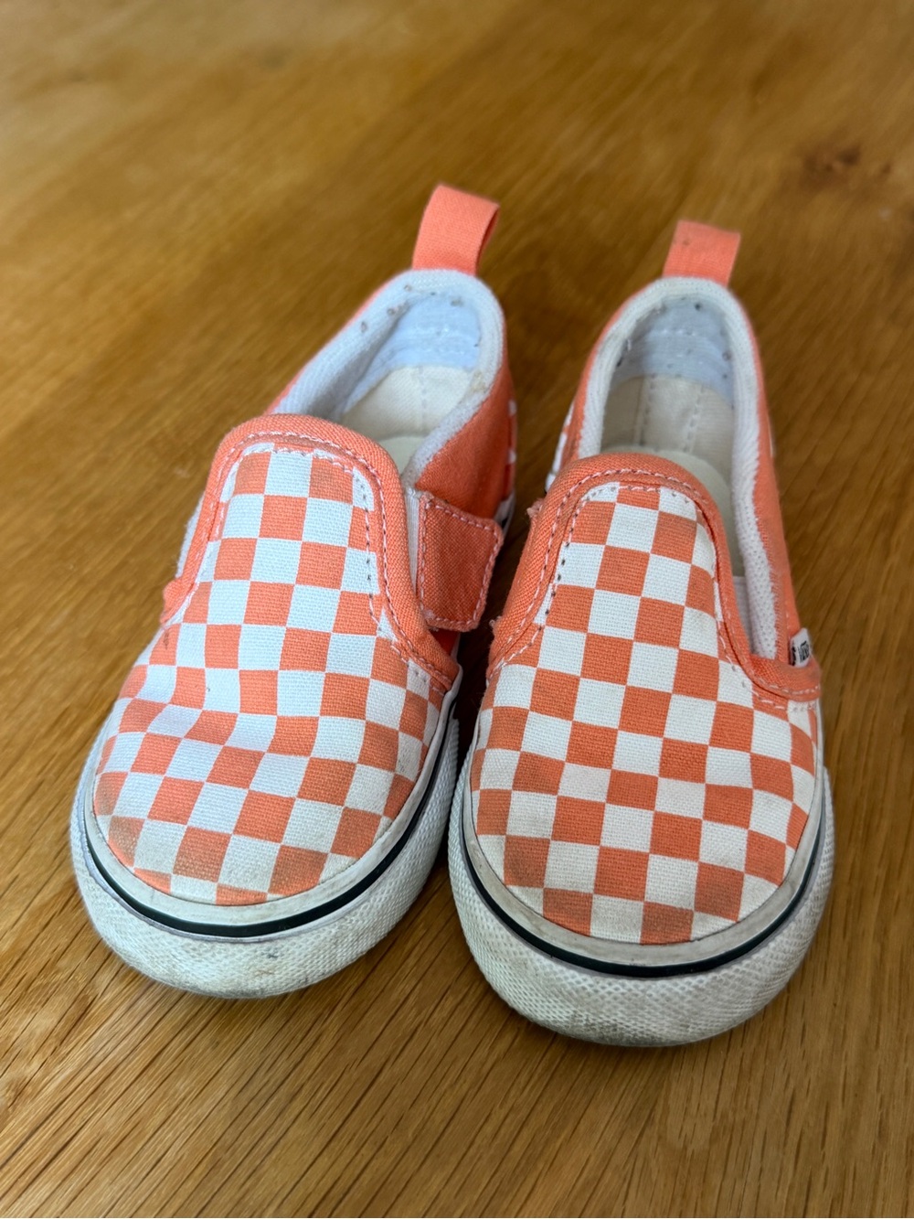Vans Kids Slip-On Sneakers in Coral and White Checkerboard